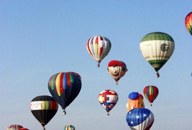 Balloons take flight each Novermber in Leon, Mexico © Tara Lowry, 2014