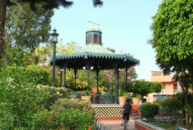 The plaza in Ajijic, Mexico, where Bob and Judie Terry make their home in the winter months. © James Tipton, 2011