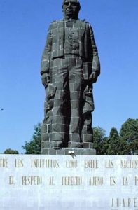 A monument to one of Mexico's greatest heros, Benito Juarez, stands high above the city of Querétaro, culturally one of the most Mexican of the historic colonial region's cities.