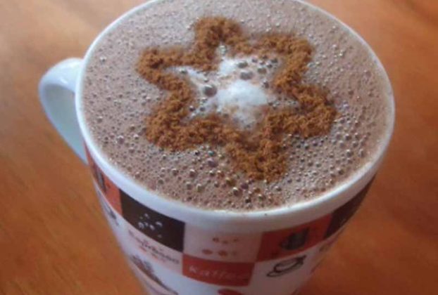 Hot chocolate from Coatepec, Veracruz, decorated with a star made of cocoa powder © Karen Hursh Graber, 2014