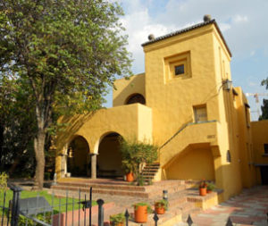 A home in Guadalajara's Colonia Americana. This architectural style was popular in Mexican cities during the 1920s and 1930s. © Sergio Wheeler, 2012