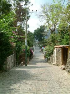 The walk starts easy and beautiful (looking back north toward the zocalo).