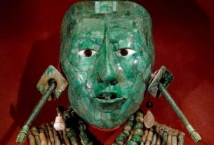 K’inich Janaab’ Pakal death mask in jade.