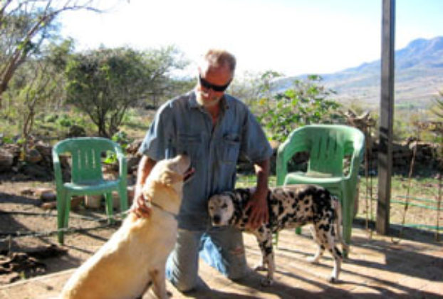 Nick Lampiris lives with his dogs in Mexico's Lake Chapala area. © Marvin West, 2010