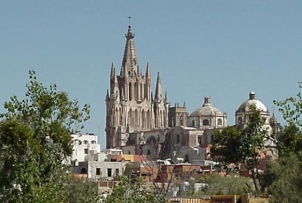 San Miguel de Allende © Nancy Harless, 2003