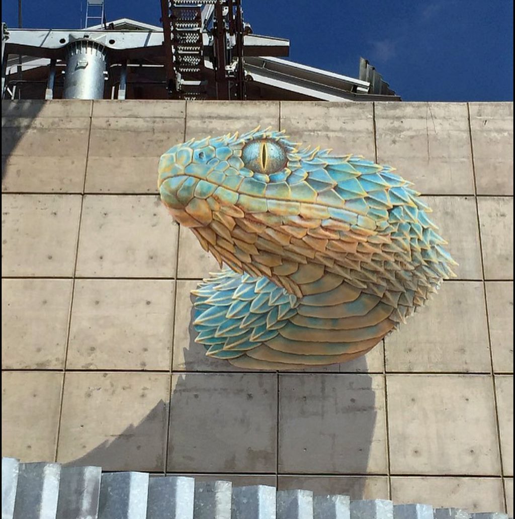 Image of Quetzalcoatl on Station 4 of Ecatepec's Cablebus. Photo by John Pugh, CC BY-SA 4.0 