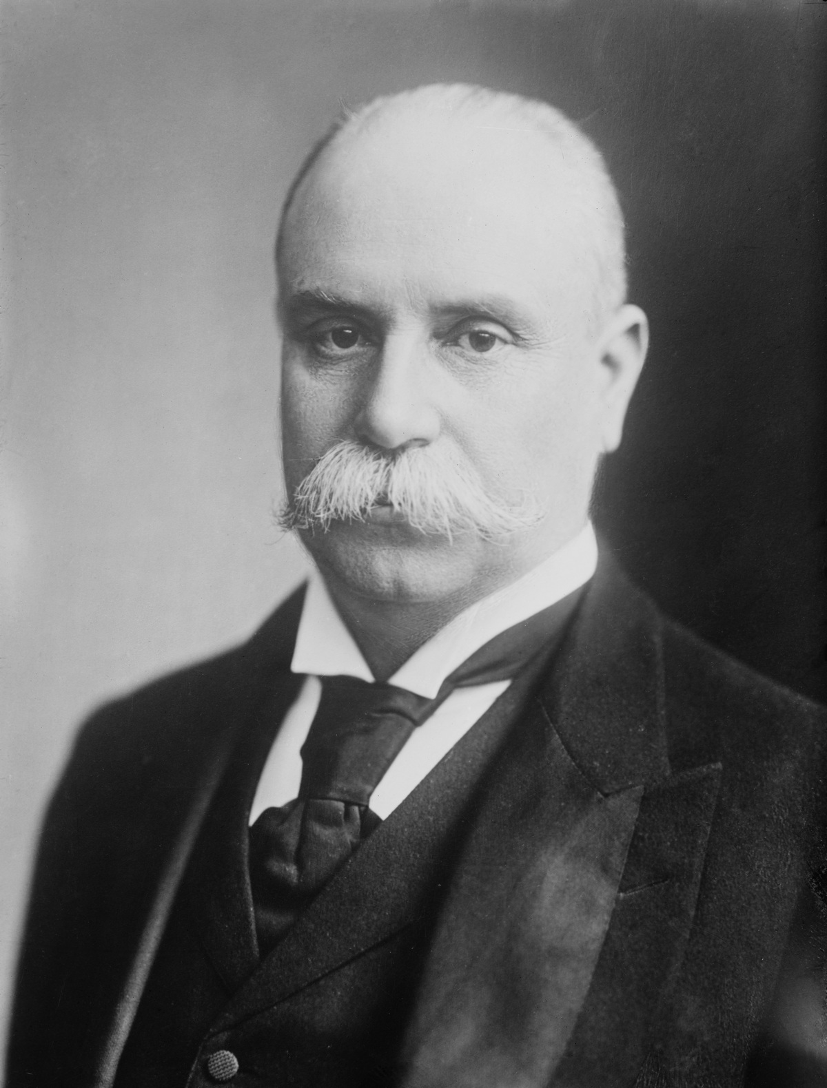 Enrique Creel, the Mexican-American governor of the state of Chihuahua and former ambassador to the U.S.